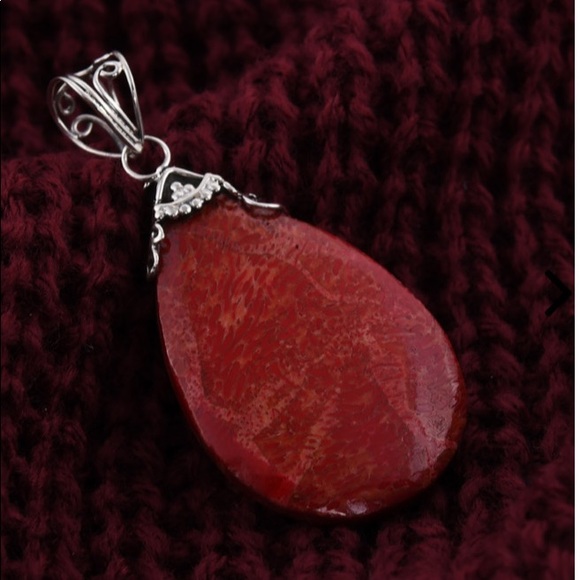 Sponge Coral Teardrop Pendant in Sterling Silver - Picture 4 of 9
